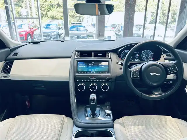 ジャガー Ｅペース S 200PS 大阪府 2020(令2)年 2万km 白 純正ナビ/TV/360度カメラ/applecarplay/ACC/ブラインドスポット/純正19インチAW/LEDヘッドライト/電動リアゲート/クリアランスソナー/革シート/パワーシート/シートヒーター