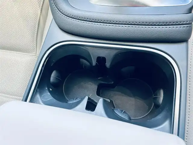 ジャガー Ｅペース S 200PS 大阪府 2020(令2)年 2万km 白 純正ナビ/TV/360度カメラ/applecarplay/ACC/ブラインドスポット/純正19インチAW/LEDヘッドライト/電動リアゲート/クリアランスソナー/革シート/パワーシート/シートヒーター