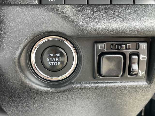 スズキ ジムニー XC 山口県 2021(令3)年 3.2万km ブルーイッシュブラックパール3 4WD/背面タイヤ/純正ナビ/・Bluetooth接続/・フルセグTV/クルーズコントロール/デュアルセンサーブレーキサポート/レーンキープアシスト/シートヒーター(D席/N席)/LEDヘッドライト/オートライト/レザー調シートカバー/純正16インチアルミホイール/純正フロアマット/スマートキー/スペアキー1本/取扱説明書