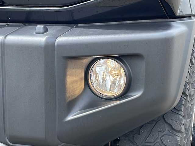 スズキ ジムニー XC 山口県 2021(令3)年 3.2万km ブルーイッシュブラックパール3 4WD/背面タイヤ/純正ナビ/・Bluetooth接続/・フルセグTV/クルーズコントロール/デュアルセンサーブレーキサポート/レーンキープアシスト/シートヒーター(D席/N席)/LEDヘッドライト/オートライト/レザー調シートカバー/純正16インチアルミホイール/純正フロアマット/スマートキー/スペアキー1本/取扱説明書