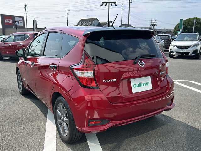 日産 ノート e－パワー ニスモ 岐阜県 2018(平30)年 3.4万km ワインⅡ 登録時走行距離33862km/純正ナビ　/純正フロアマット　/フルセグテレビ/全方位カメラ/コーナーセンサー前後　/ドライブレコーダー前後/レーンキープアシスト　　/レーダークルーズ/LEDヘッドライト/ETC/プッシュスタート/パワーステアリング/パワーウィンドウ/スマートキー/エアコンAAC/Blue tooth可/CD/DVD可/SDミュージックサーバー/AUX可/フルフラットシート/純正フロアマット/純正15アルミホイール/ABS/横滑り防止装置/レーンキープアシスト/オートライト/エアバッグW　