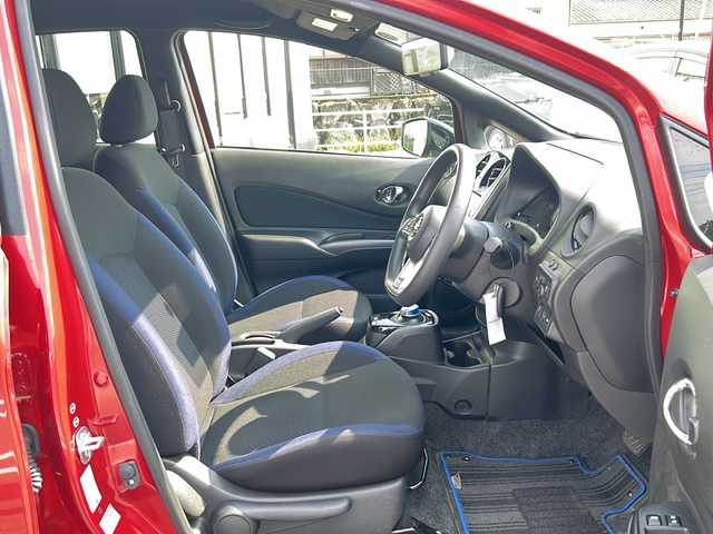 日産 ノート e－パワー ニスモ 岐阜県 2018(平30)年 3.4万km ワインⅡ 登録時走行距離33862km/純正ナビ　/純正フロアマット　/フルセグテレビ/全方位カメラ/コーナーセンサー前後　/ドライブレコーダー前後/レーンキープアシスト　　/レーダークルーズ/LEDヘッドライト/ETC/プッシュスタート/パワーステアリング/パワーウィンドウ/スマートキー/エアコンAAC/Blue tooth可/CD/DVD可/SDミュージックサーバー/AUX可/フルフラットシート/純正フロアマット/純正15アルミホイール/ABS/横滑り防止装置/レーンキープアシスト/オートライト/エアバッグW　