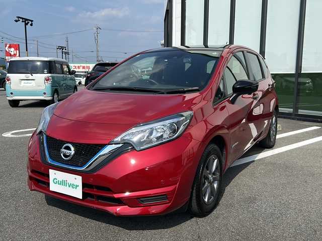日産 ノート e－パワー ニスモ 岐阜県 2018(平30)年 3.4万km ワインⅡ 登録時走行距離33862km/純正ナビ　/純正フロアマット　/フルセグテレビ/全方位カメラ/コーナーセンサー前後　/ドライブレコーダー前後/レーンキープアシスト　　/レーダークルーズ/LEDヘッドライト/ETC/プッシュスタート/パワーステアリング/パワーウィンドウ/スマートキー/エアコンAAC/Blue tooth可/CD/DVD可/SDミュージックサーバー/AUX可/フルフラットシート/純正フロアマット/純正15アルミホイール/ABS/横滑り防止装置/レーンキープアシスト/オートライト/エアバッグW　