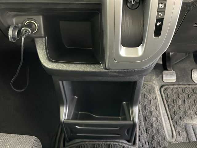 スズキ クロスビー HYBRID MZ 秋田県 2024(令6)年 0.9万km クラッシーブラウンメタリック/ホワイト 2トーンルーフ 純正ナビ【FM/AM/BT/CD/DVD】 /全方位モニター /フルセグTV /ETC /２トーンルーフ　/LEDヘッドライト　/純正AW /スマートキー　/プッシュスタート /バックカメラ　/前方ドライブレコーダー　/パドルシフト　/クルーズコントロール/ヒルディセントコントロール/オートエアコン /USBポート/ステアリングリモコン/パドルシフト/横滑り防止装置/アイドリングストップ/クリアランスソナー /衝突被害軽減システム/レーンキープアシスト/前席シートヒーター/革巻きステアリング/純正フロアマット/コーナーセンサー /純正AW/ウィンカーミラー /フォグライト