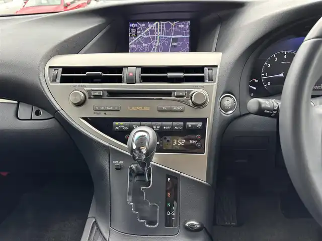 レクサス ＲＸ 270 福岡県 2013(平25)年 7.3万km ホワイトパールクリスタルシャイン ワンオーナー/純正ナビ（BLUETOOTH/フルセグ/AUX/DISC）/Bカメラ/サイドカメラ/電動リアゲート/クルーズコントロール/LEDヘッドライト/オートライト/DN席パワーシート/チルトステアリング/純正19インチAW/USB入力端子/ルームミラー型ドライブレコーダー/横滑り防止装置/コーナーセンサー/盗難防止装置/スマートキー/ETC/保証書/取扱説明書