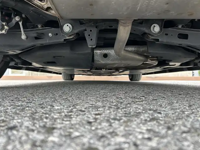 トヨタ プリウス S ツーリングセレクション 滋賀県 2019(令1)年 7.9万km アティチュードブラックマイカ ガソリン（ハイブリッド）/2WD(FF)/CVT/モデリスタエアロ/社外ステアリング(純正積込有)/社外シフト(純正シフトノブ積込有)/9インチ社外ナビ【X9Z】/(FM/AM/CD/DVD/フルセグ/Bluetooth)/前後ドライブレコーダー/ETC/バックカメラ/ＴｏｙｏｔａＳａｆｅｔｙＳｅｎｓｅ/・プリクラッシュブレーキアシスト	/・レーンキープアシスト	/・レーダークルーズコントロール/運転席・助手席シートヒーター/電動格納ミラー/ステアリングスイッチ/オートライト/LEDヘッドライト/フロントフォグ/オートマチックハイビーム/フルオートエアコン/プッシュスタート/スマートキー/スペアキー/純正フロアマット/ドアバイザー