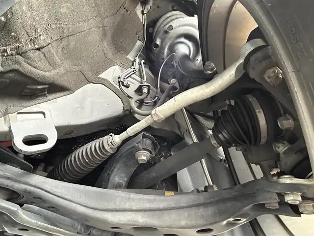 トヨタ プリウス S ツーリングセレクション 滋賀県 2019(令1)年 7.9万km アティチュードブラックマイカ ガソリン（ハイブリッド）/2WD(FF)/CVT/モデリスタエアロ/社外ステアリング(純正積込有)/社外シフト(純正シフトノブ積込有)/9インチ社外ナビ【X9Z】/(FM/AM/CD/DVD/フルセグ/Bluetooth)/前後ドライブレコーダー/ETC/バックカメラ/ＴｏｙｏｔａＳａｆｅｔｙＳｅｎｓｅ/・プリクラッシュブレーキアシスト	/・レーンキープアシスト	/・レーダークルーズコントロール/運転席・助手席シートヒーター/電動格納ミラー/ステアリングスイッチ/オートライト/LEDヘッドライト/フロントフォグ/オートマチックハイビーム/フルオートエアコン/プッシュスタート/スマートキー/スペアキー/純正フロアマット/ドアバイザー