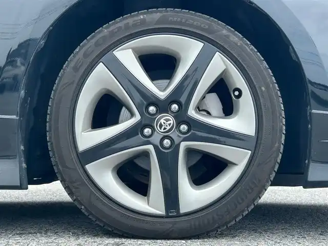 トヨタ プリウス S ツーリングセレクション 滋賀県 2019(令1)年 7.9万km アティチュードブラックマイカ ガソリン（ハイブリッド）/2WD(FF)/CVT/モデリスタエアロ/社外ステアリング(純正積込有)/社外シフト(純正シフトノブ積込有)/9インチ社外ナビ【X9Z】/(FM/AM/CD/DVD/フルセグ/Bluetooth)/前後ドライブレコーダー/ETC/バックカメラ/ＴｏｙｏｔａＳａｆｅｔｙＳｅｎｓｅ/・プリクラッシュブレーキアシスト	/・レーンキープアシスト	/・レーダークルーズコントロール/運転席・助手席シートヒーター/電動格納ミラー/ステアリングスイッチ/オートライト/LEDヘッドライト/フロントフォグ/オートマチックハイビーム/フルオートエアコン/プッシュスタート/スマートキー/スペアキー/純正フロアマット/ドアバイザー