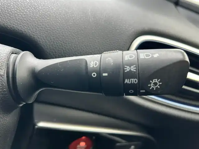 トヨタ プリウス S ツーリングセレクション 滋賀県 2019(令1)年 7.9万km アティチュードブラックマイカ ガソリン（ハイブリッド）/2WD(FF)/CVT/モデリスタエアロ/社外ステアリング(純正積込有)/社外シフト(純正シフトノブ積込有)/9インチ社外ナビ【X9Z】/(FM/AM/CD/DVD/フルセグ/Bluetooth)/前後ドライブレコーダー/ETC/バックカメラ/ＴｏｙｏｔａＳａｆｅｔｙＳｅｎｓｅ/・プリクラッシュブレーキアシスト	/・レーンキープアシスト	/・レーダークルーズコントロール/運転席・助手席シートヒーター/電動格納ミラー/ステアリングスイッチ/オートライト/LEDヘッドライト/フロントフォグ/オートマチックハイビーム/フルオートエアコン/プッシュスタート/スマートキー/スペアキー/純正フロアマット/ドアバイザー