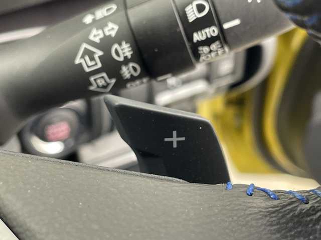 スバル ＸＶ ハイブリッド アドバンス 群馬県 2021(令3)年 3.6万km 黄 純正８型ナビ　バックカメラ　レザーシート　パワーシート　シートメモリー　シートヒーター　ルーフレール　パドルシフト　アダプティブクルーズコントロールＢＳＭ　ＥＴＣ　ＬＥＤライト　フォグ　禁煙車