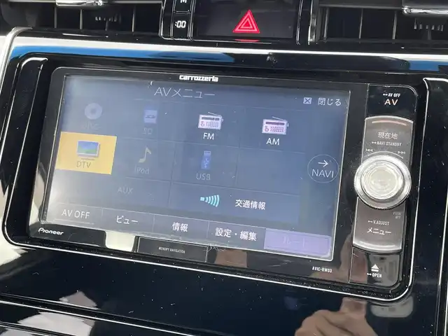 トヨタ ハリアー プレミアム メタル&レザーP 佐賀県 2018(平30)年 6.5万km ホワイトパールクリスタルシャイン TRDフルエアロ/黒革シート/社外メモリーナビゲーション/・ワンセグTV/CD/DVD/SD/アルパイン9型フリップダウンモニター/ビルトインETC/デジタルインナーミラー/パワーバックドア/電子パーキングブレーキ/・AUTO HOLD機能/DN席パワーシート(D席メモリー機能付)/DN席シートヒーター/シートベンチレーション/ISOFIX対応/木目調革巻きステアリング/ステアリングリモコン/純正18インチアルミホイール/純正三眼LEDヘッドライト/・オートマチックハイビーム/純正LEDフォグランプ/純正フロアマット/純正ドアバイザ―/新車保証書/トヨタセーフティセンス/・レーダークルーズコントロール/・プリクラッシュセーフティ/・レーンディパーチャーアラート