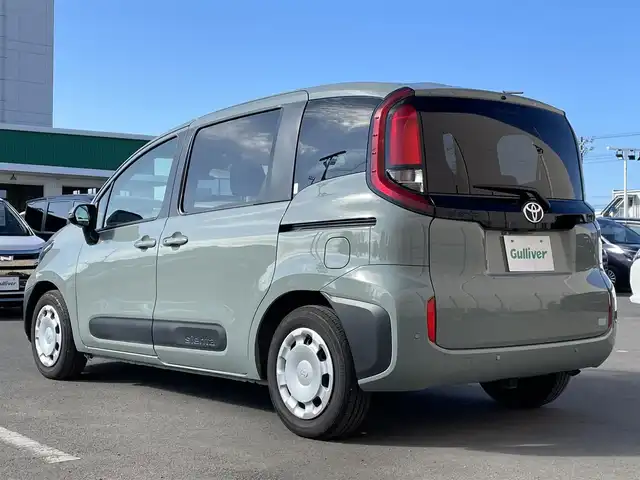 トヨタ シエンタ G 東京都 2025(令7)年 0.6万km アーバンカーキ 純正８型ディスプレイオーディオ　/両側電動ドア　/ＢＳＭ　/ビルトイン２．０ＥＴＣ　/追従クルーズコントロール　/トヨタセーフティセンス　/Ｂｌｕｅｔｏｏｔｈ　/バックカメラ　/オートライト　/コーナーセンサー　/禁煙