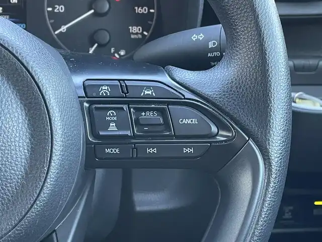 トヨタ シエンタ G 東京都 2025(令7)年 0.6万km アーバンカーキ 純正８型ディスプレイオーディオ　/両側電動ドア　/ＢＳＭ　/ビルトイン２．０ＥＴＣ　/追従クルーズコントロール　/トヨタセーフティセンス　/Ｂｌｕｅｔｏｏｔｈ　/バックカメラ　/オートライト　/コーナーセンサー　/禁煙