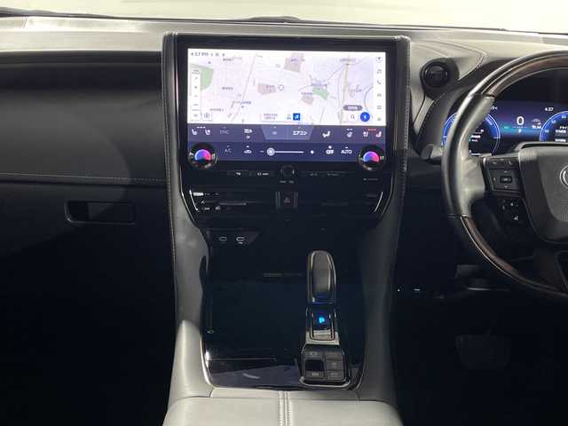 トヨタ アルファードハイブリット Z 神奈川県 2024(令6)年 2.2万km ブラック トヨタセーフティセンス/純正14.1型ディスプレイオーディオ/・BT/フルセグTV/MiraCast/USB/パノラミックビューモニター/ユニバーサルステップ/純正12.1型フリップダウンモニター/トヨタチームメイト/左右独立ムーンルーフ/デジタルインナーミラー/置くだけ充電/AC100V/前後ドライブレコーダー/ビルトインETC2.0/パーキングアシスト/レザー調シート/パワーシート(D/N/2)/メモリシート(D)/シートヒーター(D/N/2)/ベンチレーション(D/N/2)/ブラインドスポットモニター/パワーバックドア/電動サンシェード/nanoeX/ウッドコンビステアリング/ステアリングスイッチ/パドルシフト/ステアリングヒーター/Autoライト/電動サイドブレーキ/オートブレーキホールド/EVモード/三眼LEDヘッドライト/フォグランプ/シーケンシャルウィンカー/スマートキー/スペアキー/プッシュスタートボタン/電動格納ミラー/ウィンカーミラー/純正フロアマット/純正19インチアルミホイール/純正ドアバイザー