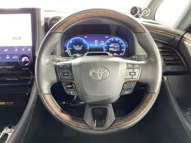 トヨタ アルファードハイブリット Z 神奈川県 2024(令6)年 2.2万km ブラック トヨタセーフティセンス/純正14.1型ディスプレイオーディオ/・BT/フルセグTV/MiraCast/USB/パノラミックビューモニター/ユニバーサルステップ/純正12.1型フリップダウンモニター/トヨタチームメイト/左右独立ムーンルーフ/デジタルインナーミラー/置くだけ充電/AC100V/前後ドライブレコーダー/ビルトインETC2.0/パーキングアシスト/レザー調シート/パワーシート(D/N/2)/メモリシート(D)/シートヒーター(D/N/2)/ベンチレーション(D/N/2)/ブラインドスポットモニター/パワーバックドア/電動サンシェード/nanoeX/ウッドコンビステアリング/ステアリングスイッチ/パドルシフト/ステアリングヒーター/Autoライト/電動サイドブレーキ/オートブレーキホールド/EVモード/三眼LEDヘッドライト/フォグランプ/シーケンシャルウィンカー/スマートキー/スペアキー/プッシュスタートボタン/電動格納ミラー/ウィンカーミラー/純正フロアマット/純正19インチアルミホイール/純正ドアバイザー