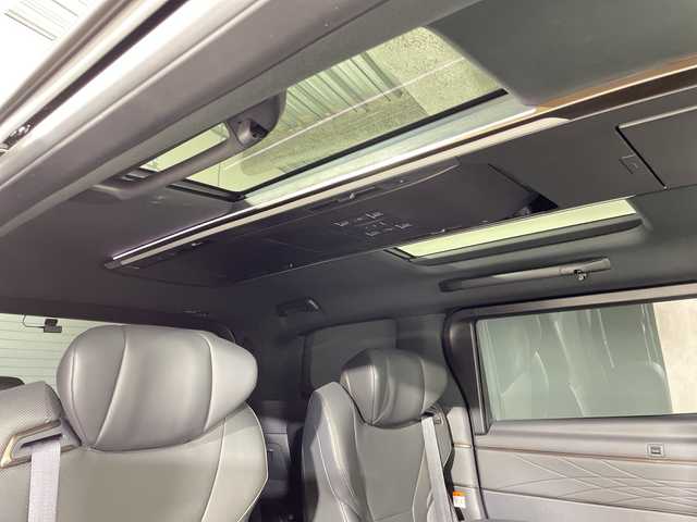 トヨタ アルファードハイブリット Z 神奈川県 2024(令6)年 2.2万km ブラック トヨタセーフティセンス/純正14.1型ディスプレイオーディオ/・BT/フルセグTV/MiraCast/USB/パノラミックビューモニター/ユニバーサルステップ/純正12.1型フリップダウンモニター/トヨタチームメイト/左右独立ムーンルーフ/デジタルインナーミラー/置くだけ充電/AC100V/前後ドライブレコーダー/ビルトインETC2.0/パーキングアシスト/レザー調シート/パワーシート(D/N/2)/メモリシート(D)/シートヒーター(D/N/2)/ベンチレーション(D/N/2)/ブラインドスポットモニター/パワーバックドア/電動サンシェード/nanoeX/ウッドコンビステアリング/ステアリングスイッチ/パドルシフト/ステアリングヒーター/Autoライト/電動サイドブレーキ/オートブレーキホールド/EVモード/三眼LEDヘッドライト/フォグランプ/シーケンシャルウィンカー/スマートキー/スペアキー/プッシュスタートボタン/電動格納ミラー/ウィンカーミラー/純正フロアマット/純正19インチアルミホイール/純正ドアバイザー