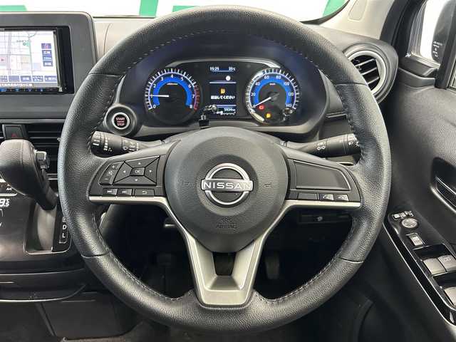 日産 デイズ ハイウェイスターX 鹿児島県 2024(令6)年 0.6万km ブラック 社外メモリナビ/(Bluetooth/CD/DVD)/ETC/バックカメラ/全周囲カメラ/前方ドライブレコーダー/純正LEDヘッドライト/レベライザー/衝突被害軽減システム/オートライト/フォグランプ/前後コーナーセンサー/USB充電ソケット