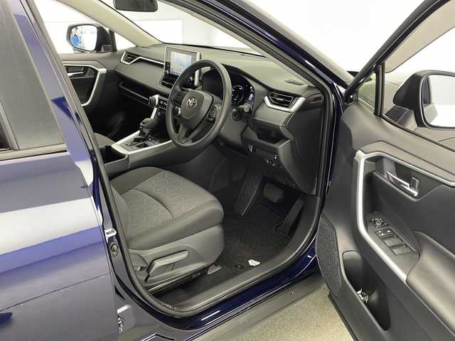 トヨタ ＲＡＶ４ ハイブリットX 宮崎県 2022(令4)年 1.7万km ダークブルーマイカ 純正ディスプレイオーディオナビ(フルセグTV/BT)/レーダークルコン/トヨタセーフティー/衝突軽減ブレーキ/前後コーナーセンサー/ドラレコ前後/バックモニター/ステアリングスイッチ/ETC/オートライト/オートハイビーム/USBポート/オートホールド/純正LEDヘッドライト/純正17インチアルミホイル/純正フロアマット/プッシュスタート/スマートキー