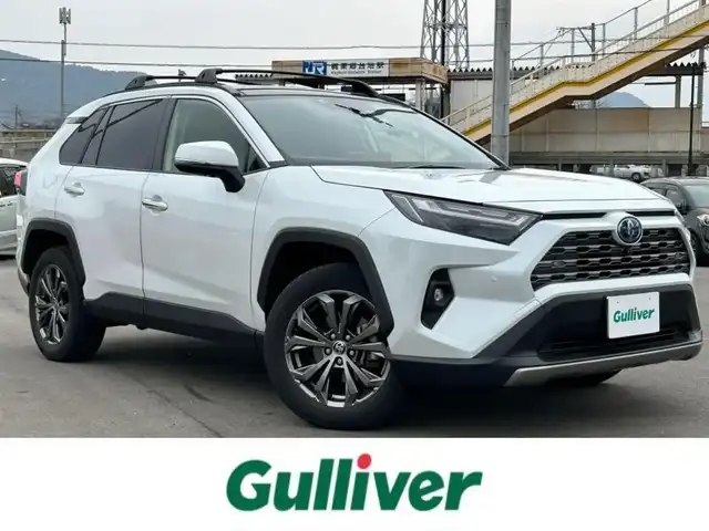 トヨタ ＲＡＶ４ ハイブリットG 山口県 2023(令5)年 3.9万km プラチナホワイトパールマイカ 純正ナビ/Bluetooth/フルセグTV/デジタルインナーミラー/ステアリングヒーター/電動リアゲート/自動開閉サンルーフ/シートヒーター/全方位カメラ/追従型クルーズコントロール/ウィンカーミラー/コーナーセンサー/横滑り防止装置/4WD/USB入力端子/MTモード/ETC2.0