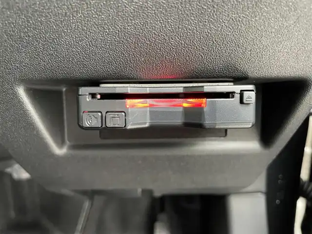 スズキ ジムニー XC 愛媛県 2025(令7)年 0.1万km ブルーイッシュブラックパール3 ワンオーナー/4WD/インタークーラーターボ/7インチ社外ディスプレイオーディオ（Carrozzeria）/・Bluetooth/・CD/DVD/USB/バックカメラ/ETC/ドライブレコーダー/純正16インチAW/純正フロアマット/クルーズコントロール/撥水ファブリックシート/シートヒーター （D+N席）/本革ステアリング/ステアリングスイッチ/スズキセーフティサポート/・衝突軽減システム/・標識認識機能/・車線逸脱警報機能/・ふらつき警報機能/・先行車発進お知らせ機能/・ハイビームアシスト/・誤発進抑制機能/LEDヘッドライト/スペアキー/スマートキー/スペアタイヤ