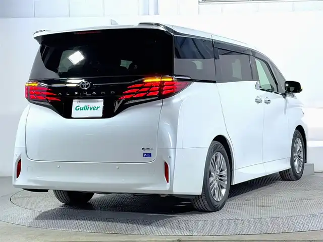 トヨタ アルファードハイブリット Z 大阪府 2024(令6)年 0.5万km プラチナホワイトパールマイカ トヨタチームメイト　/アドバンストパーク　/純正DA　/両側電動　/BSM　/電子ミラー　/ビルトインETC　/レーダークルコン　/コーナーセンサー　/前後ドラレコ　/電動リアゲート　/シートエアコン　/パワーシート　/LEDオートライト