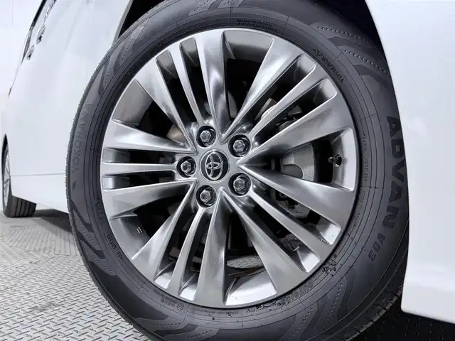 トヨタ アルファードハイブリット Z 大阪府 2024(令6)年 0.5万km プラチナホワイトパールマイカ トヨタチームメイト　/アドバンストパーク　/純正DA　/両側電動　/BSM　/電子ミラー　/ビルトインETC　/レーダークルコン　/コーナーセンサー　/前後ドラレコ　/電動リアゲート　/シートエアコン　/パワーシート　/LEDオートライト