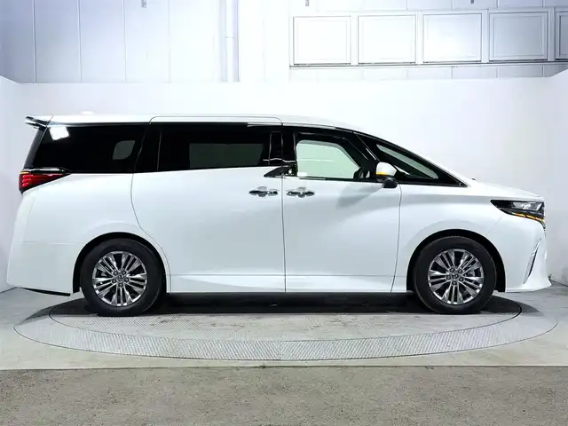 トヨタ アルファードハイブリット Z 大阪府 2024(令6)年 0.5万km プラチナホワイトパールマイカ トヨタチームメイト　/アドバンストパーク　/純正DA　/両側電動　/BSM　/電子ミラー　/ビルトインETC　/レーダークルコン　/コーナーセンサー　/前後ドラレコ　/電動リアゲート　/シートエアコン　/パワーシート　/LEDオートライト
