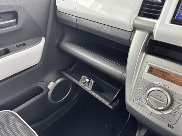 マツダ フレア クロスオーバー XG 福岡県 2015(平27)年 5.4万km フェニックスレッドパール/ブラック SD社外ナビ(ワンセグTV、CD、バックカメラ)/ビルトインETC/横滑り防止装置/衝突被害軽減システム/盗難防止装置/LEDオートライト/社外フロアマット/D席シートヒーター/ベンチシート