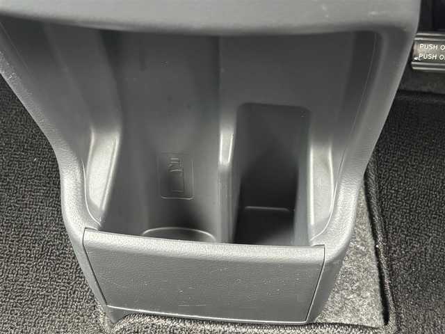 マツダ フレア クロスオーバー XG 福岡県 2015(平27)年 5.4万km フェニックスレッドパール/ブラック SD社外ナビ(ワンセグTV、CD、バックカメラ)/ビルトインETC/横滑り防止装置/衝突被害軽減システム/盗難防止装置/LEDオートライト/社外フロアマット/D席シートヒーター/ベンチシート