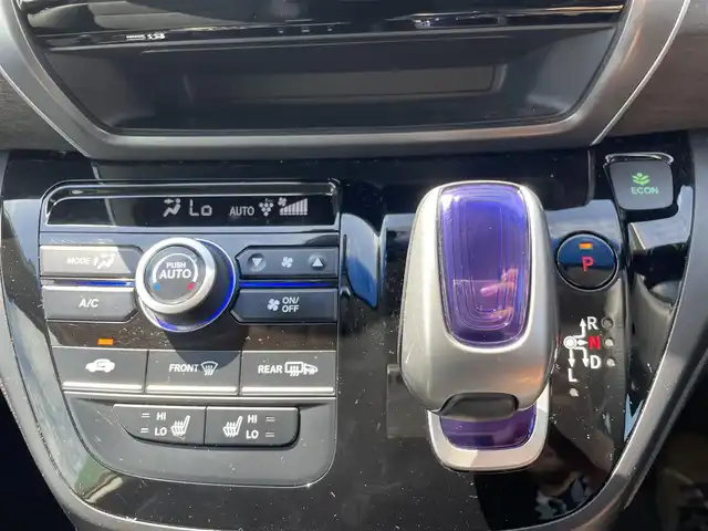 ホンダ フリード ハイブリット EX 福岡県 2016(平28)年 10.5万km マンダリンゴールドM プッシュスタートボタン/スマートキー/クルーズコントロール/Bluetoothオーディオ/ETC/フルセグTV/バックカメラ/ドライブレコーダー前後/運転席・助手席シートヒーター/両側パワースライドドア/社外アルミホイール（LEONIS）/純正フロアマット/LEDヘッドライト/自動ブレーキ