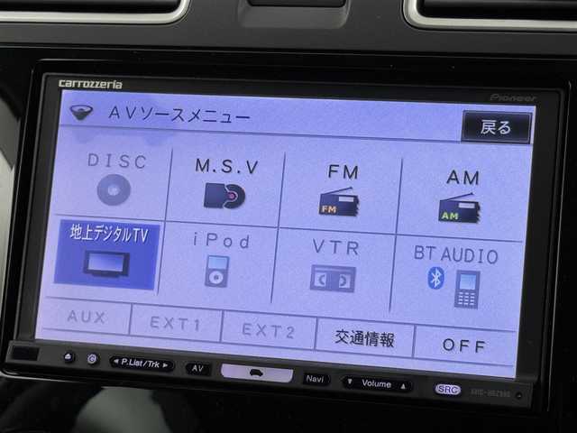 スバル フォレスター 2．0i－L 福岡県 2016(平28)年 4.3万km クリスタルホワイトP 社外ナビ／フルセグＴＶ　/ＥＴＣ　/シートヒーター　/クルーズコントロール　/パドルシフト　/横滑り防止装置　/アイドリングストップ　/Ｘ－ＭＯＤＥ　/電動格納式ドアミラー　/ドアバイザー　/純正１７インチＡＷ　/ＬＥＤヘッドライト