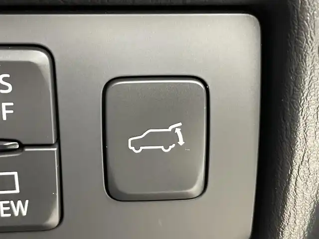 マツダ ＣＸ－８ XD Lパッケージ 群馬県 2022(令4)年 3.4万km ソウルレッドクリスタルM 純正10.25インチセンターディスプレイ/・AM/FM/USB/Bluetooth/フルセグTV/AppleCarPlay/AndroidAuto/360°ビューモニター/BOSEサウンドシステム/パワーバックドア/i-ACTIVSENSE/・スマートブレーキサポート/アドバンストスマートブレーキサポート/・マツダレーダークルーズコントロール(全車速追従機能付)/・レーンキープアシストシステム/車線逸脱警報システム/・AT誤発進抑制制御(前進/後退)/・ドライバーアテンションアラート/交通標識認識システム/・前後パーキングセンサー/・ブラインドスポットモニタリング/前席パワーシート/シートヒーター/シートベンチレーション/運転席メモリー機能/2列目シートヒーター/ロールサンシェード/ステアリングヒーター/ステアリングスイッチ/スムースレザーシート(レッド)/前後ドライブレコーダー/置くだけ充電/電動パーキングブレーキ/オートブレーキホールド/純正ETC/プッシュスタート/スマートキー