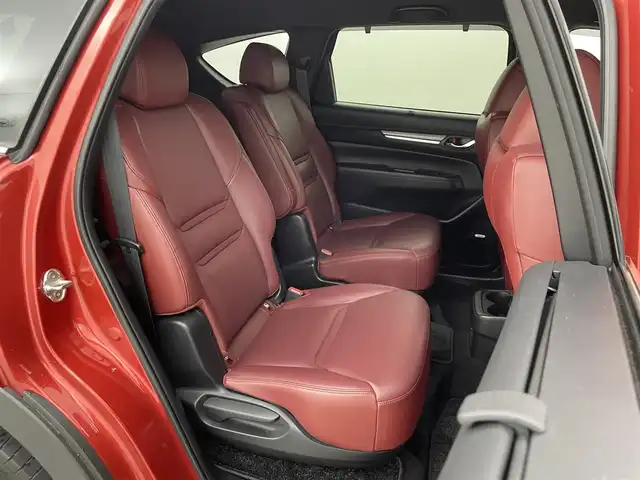 マツダ ＣＸ－８ XD Lパッケージ 群馬県 2022(令4)年 3.4万km ソウルレッドクリスタルM 純正10.25インチセンターディスプレイ/・AM/FM/USB/Bluetooth/フルセグTV/AppleCarPlay/AndroidAuto/360°ビューモニター/BOSEサウンドシステム/パワーバックドア/i-ACTIVSENSE/・スマートブレーキサポート/アドバンストスマートブレーキサポート/・マツダレーダークルーズコントロール(全車速追従機能付)/・レーンキープアシストシステム/車線逸脱警報システム/・AT誤発進抑制制御(前進/後退)/・ドライバーアテンションアラート/交通標識認識システム/・前後パーキングセンサー/・ブラインドスポットモニタリング/前席パワーシート/シートヒーター/シートベンチレーション/運転席メモリー機能/2列目シートヒーター/ロールサンシェード/ステアリングヒーター/ステアリングスイッチ/スムースレザーシート(レッド)/前後ドライブレコーダー/置くだけ充電/電動パーキングブレーキ/オートブレーキホールド/純正ETC/プッシュスタート/スマートキー
