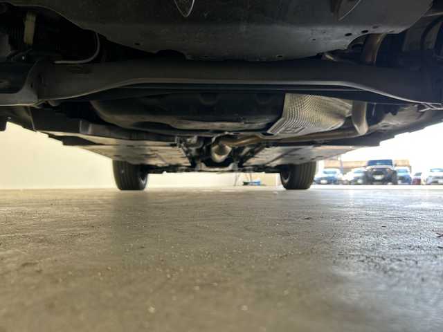 トヨタ ヤリスクロス ハイブリッド Z 三重県 2021(令3)年 3.3万km ホワイトパールクリスタルシャイン /禁煙車//純正ディスプレイオーディオ//バックカメラ//DN席シートヒーター//D席パワーシート//ハーフレザーシート//純正ビルトインETC//電子サイドブレーキ//ブレーキオートホールド//革巻きステアリング//ステアリングスイッチ//トヨタセーフティセンス//衝突軽減ブレーキ//レーントレーシングアシスト//PKSB//RSA//オートハイビーム//前後クリアランスソナー//レーダークルーズコントロール//社外前後ドライブレコーダー//サイドカーテンエアバッグ//オートライト//LED