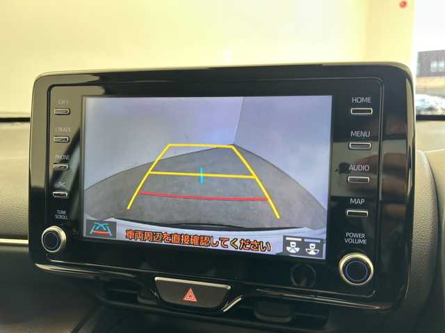 トヨタ ヤリスクロス ハイブリッド Z 三重県 2021(令3)年 3.3万km ホワイトパールクリスタルシャイン /禁煙車//純正ディスプレイオーディオ//バックカメラ//DN席シートヒーター//D席パワーシート//ハーフレザーシート//純正ビルトインETC//電子サイドブレーキ//ブレーキオートホールド//革巻きステアリング//ステアリングスイッチ//トヨタセーフティセンス//衝突軽減ブレーキ//レーントレーシングアシスト//PKSB//RSA//オートハイビーム//前後クリアランスソナー//レーダークルーズコントロール//社外前後ドライブレコーダー//サイドカーテンエアバッグ//オートライト//LED