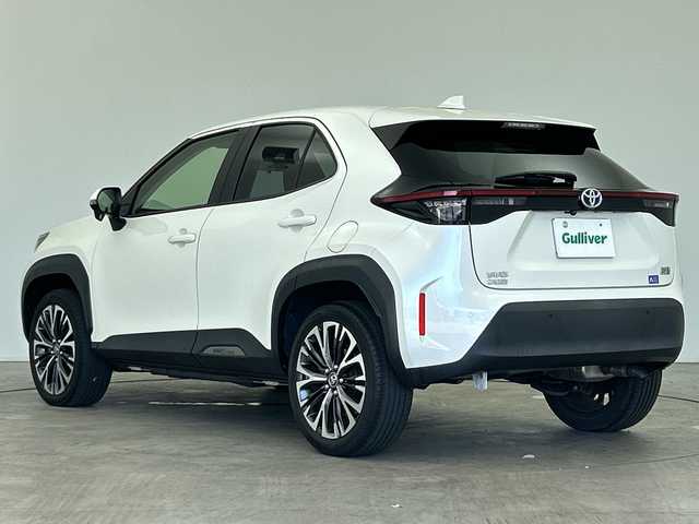 トヨタ ヤリスクロス ハイブリッド Z 三重県 2021(令3)年 3.3万km ホワイトパールクリスタルシャイン /禁煙車//純正ディスプレイオーディオ//バックカメラ//DN席シートヒーター//D席パワーシート//ハーフレザーシート//純正ビルトインETC//電子サイドブレーキ//ブレーキオートホールド//革巻きステアリング//ステアリングスイッチ//トヨタセーフティセンス//衝突軽減ブレーキ//レーントレーシングアシスト//PKSB//RSA//オートハイビーム//前後クリアランスソナー//レーダークルーズコントロール//社外前後ドライブレコーダー//サイドカーテンエアバッグ//オートライト//LED