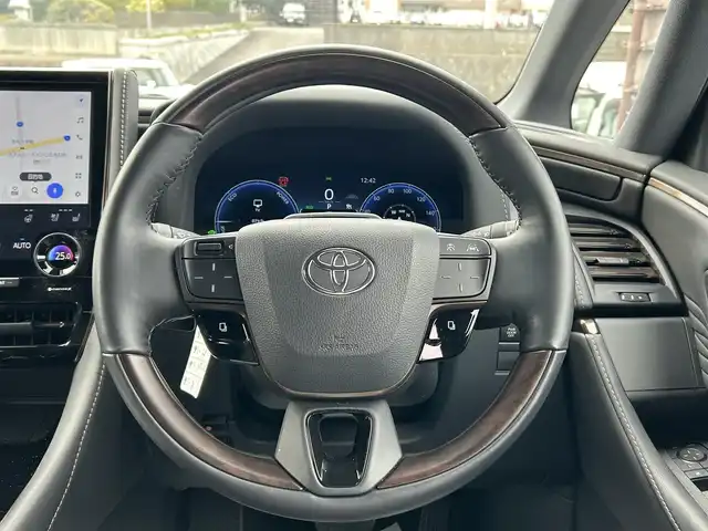トヨタ ヴェルファイア ハイブリット Z プレミア 茨城県 2024(令6)年 1.8万km プラチナホワイトパールマイカ 純正ナビ/フルセグTV/Bluetooth接続/三眼LED/全方位カメラ/両側パワースライド/サンルーフ/前後ドライブレコーダー/レーダークルーズコントロール/トヨタセーフティセンス/ユニバーサルステップ/ビルトインETC/USB入力端子/置くだけ充電/全席パワーシート/全席シートヒーター/電動リアゲート/スペアキー