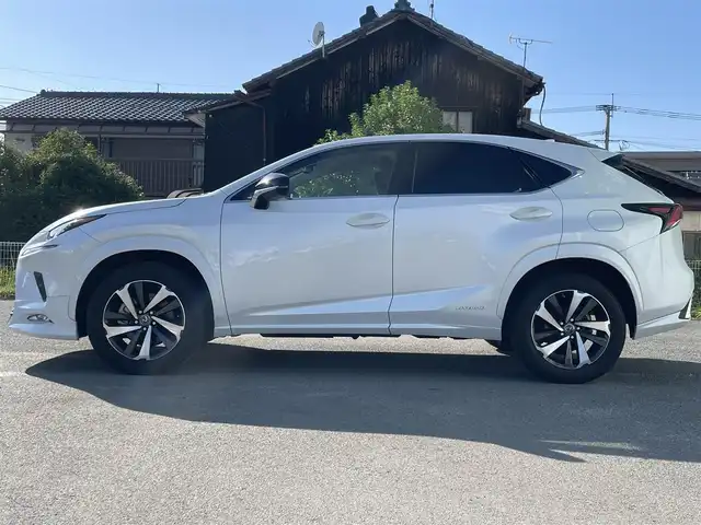 レクサス ＮＸ 300 ブラックシークエンス 福岡県 2019(平31)年 5.9万km ソニッククォーツ クルーズコントロール/全方位カメラ/運転席・助手席シートヒーター/ステアリングヒーター/LEDヘッドライト/前後コーナーセンサー/レーンキープアシスト/モデリスタフロントエアロ/レザーシート/運転席・助手席パワーシート/純正アルミホイール