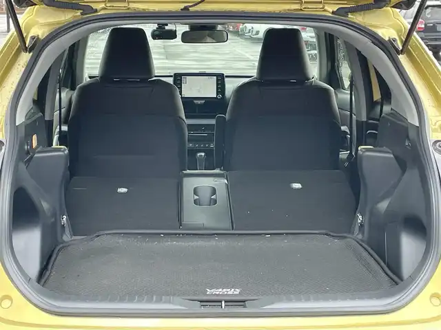 トヨタ ヤリスクロス ハイブリッド Z 道央・札幌 2021(令3)年 2.8万km ブラスゴールドメタリック ４WD/純正ディスプレイオーディオ（ナビ付）/AM/FM/USB/BT/トヨタセーフティセンス/横滑り防止装置/レーダークルーズコントロール/ダウンヒルアシストコントロール/レーンキープアシスト/パーキングアシスト/クリアランスソナー/ブラインドスポットモニター/リアクロストラフィックアラート/パーキングサポートブレーキ/ロードサインアシスト/パノラミックビューモニター/ビルトインETC2.0/ドライブレコーダー/EVMODE/DRIVEMODE切替/D席パワーシート/前席シートヒーター/ハーフレザーシート/革巻きステアリング/ステアリングリモコン/電動パーキング/ブレーキホールド/レーダー探知機/プッシュスタート/スマートキー/LEDヘッドライト/オートライト/ブレーキホールド/プッシュスタート/スマートキー/LEDヘッドライト/オートライト/オートハイビーム/ヘッドライトレベライザー/電動格納ミラー/ヒーテッドドアミラー/ウィンカーミラー/純正フロアマット/ドアバイザー/スペアキー/TRDマフラー