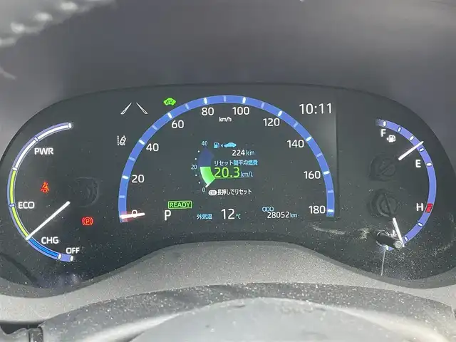 トヨタ ヤリスクロス ハイブリッド Z 道央・札幌 2021(令3)年 2.8万km ブラスゴールドメタリック ４WD/純正ディスプレイオーディオ（ナビ付）/AM/FM/USB/BT/トヨタセーフティセンス/横滑り防止装置/レーダークルーズコントロール/ダウンヒルアシストコントロール/レーンキープアシスト/パーキングアシスト/クリアランスソナー/ブラインドスポットモニター/リアクロストラフィックアラート/パーキングサポートブレーキ/ロードサインアシスト/パノラミックビューモニター/ビルトインETC2.0/ドライブレコーダー/EVMODE/DRIVEMODE切替/D席パワーシート/前席シートヒーター/ハーフレザーシート/革巻きステアリング/ステアリングリモコン/電動パーキング/ブレーキホールド/レーダー探知機/プッシュスタート/スマートキー/LEDヘッドライト/オートライト/ブレーキホールド/プッシュスタート/スマートキー/LEDヘッドライト/オートライト/オートハイビーム/ヘッドライトレベライザー/電動格納ミラー/ヒーテッドドアミラー/ウィンカーミラー/純正フロアマット/ドアバイザー/スペアキー/TRDマフラー