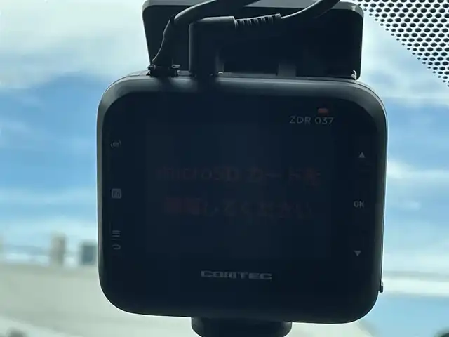 レクサス ＲＸ 300 Fスポーツ 兵庫県 2022(令4)年 2.5万km ホワイトノーヴァガラスフレーク 純正12.3インチナビ/・フルセグTV/・CD/DVD/・Bluetooth接続/・USB/・100V電源/トヨタセーフティセンス/・レーンキープアシスト/・レーダークルーズコントロール/・オートマチックハイビーム/ブラインドスポットモニター/コーナーセンサー/アイドリングストップ/ヘッドアップディスプレイ/エアシートヒーター（前席のみエアシート付き）/ステアリングヒーター/電動リアゲート/前席パワーシート（運転席メモリー付き）/純正20インチアルミホイール/ＥＴＣ/三眼ＬＥＤ/前後ドライブレコーダー(ZDR-037)