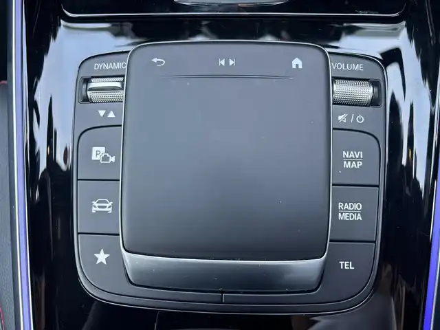 メルセデス・ベンツ Ｍ・ベンツ ＧＬＢ２００ｄ 4マチック AMGライン 愛知県 2021(令3)年 2.4万km デジタルホワイト 純正ナビ/　フルセグTV/Bluetooth/USB/全方位カメラ・バックカメラ/デジタルメーター/コーナーセンサー/前後ドライブレコーダー/ETC2.0/BSM/パドルシフト/レーダークルーズコントロール/ハーフレザーシート/前席シートヒーター/前席パワーシート/パワーバックドア/アイドリングストップ/LEDヘッドライト/オートライト/リアフォグ/ルーフレール/スマートキー×2/保証書あり/取扱説明書あり
