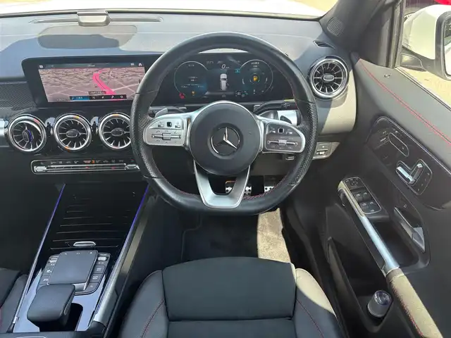 メルセデス・ベンツ Ｍ・ベンツ ＧＬＢ２００ｄ 4マチック AMGライン 愛知県 2021(令3)年 2.4万km デジタルホワイト 純正ナビ/　フルセグTV/Bluetooth/USB/全方位カメラ・バックカメラ/デジタルメーター/コーナーセンサー/前後ドライブレコーダー/ETC2.0/BSM/パドルシフト/レーダークルーズコントロール/ハーフレザーシート/前席シートヒーター/前席パワーシート/パワーバックドア/アイドリングストップ/LEDヘッドライト/オートライト/リアフォグ/ルーフレール/スマートキー×2/保証書あり/取扱説明書あり
