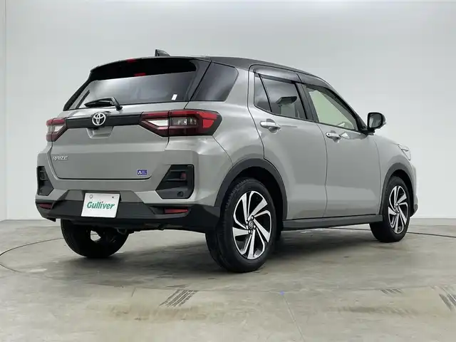 トヨタ ライズ Z 岡山県 2024(令6)年 1.5万km スムースグレーマイカメタリック/ブラック2トーン ９インチディスプレイオーディオ　/【Carplay/AndroidAuto】/全方位カメラ　/レーダークルーズコントロール　/ビルトインＥＴＣ　/シートヒーター　/ＬＥＤヘッドライト　/コーナーセンサー　/オートハイビーム　/ＨＤＭＩ接続　/アイドリングストップ/禁煙車/スペアキー×1/オートブレーキホールド/フォグライト/純正アルミホイール