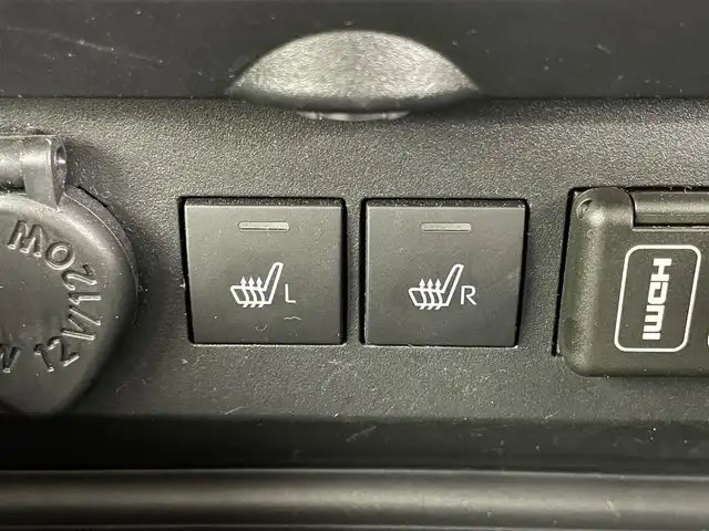 トヨタ ライズ Z 岡山県 2024(令6)年 1.5万km スムースグレーマイカメタリック/ブラック2トーン ９インチディスプレイオーディオ　/【Carplay/AndroidAuto】/全方位カメラ　/レーダークルーズコントロール　/ビルトインＥＴＣ　/シートヒーター　/ＬＥＤヘッドライト　/コーナーセンサー　/オートハイビーム　/ＨＤＭＩ接続　/アイドリングストップ/禁煙車/スペアキー×1/オートブレーキホールド/フォグライト/純正アルミホイール