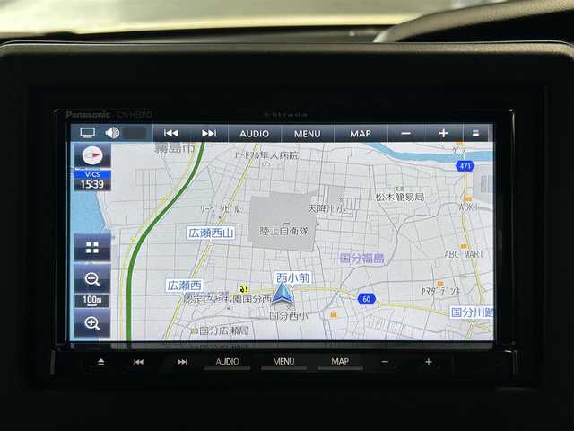 ホンダ Ｎ ＢＯＸ カスタム L ターボ スタイル+ブラック 鹿児島県 2022(令4)年 0.8万km プラチナホワイトパール 社外ナビ/(フルセグ/Bluetooth/DVD/CD)/前後ドライブレコーダー/バックカメラ/ETC/両側パワースライドドア/ホンダセンシング/　・衝突軽減ブレーキ/　・歩行者事故低減ステアリング/　・路外逸脱抑制機能/　・アダプティブクルーズコントロール/　・レーンキープアシストシステム/　・標識認識機能/　・後方誤発進抑制機能/　・先行車発進お知らせ/ステアリングリモコン/電動パーキングブレーキ/ブレーキホールド/純正アルミホイール/社外フロアマット