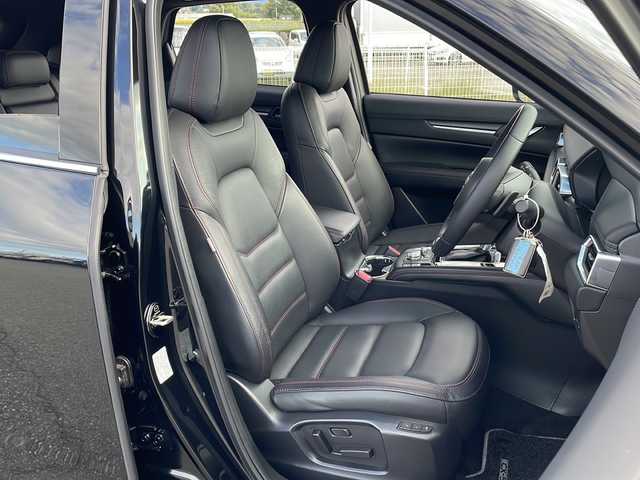 マツダ ＣＸ－５ XD スポーツアピアランス 富山県 2022(令4)年 3万km ジェットブラックマイカ 禁煙車/４ＷＤ/ワンオーナー/純正ナビ(SDカード欠品)/・フルセグTV/BlueTooth/CD・DVD/アイ・アクティブ・センス/全方位カメラ/レーダークルーズコントロール/レーンキープアシスト/コーナーセンサー/衝突軽減ブレーキ/ＵＳＢ入力端子/純正フロアマット/純正19インチアルミホイール/シートヒーター/パワーシート/電動リアゲート/パーキングアシスト/オートライト/LEDヘッドライト/ＥＴＣ