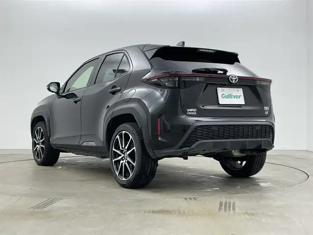 トヨタ ヤリスクロス ハイブリッド GRスポーツ 岡山県 2023(令5)年 2.2万km ブラックマイカ 純正８インチナビ　/【Carplay/AndroidAuto/Bluetooth】/全方位カメラ　/レーダークルーズコントロール　/ビルトインＥＴＣ　/ブラインドスポットモニター/前席シートヒーター　/ハーフレザーシート/ＬＥＤヘッドライト　/ステアリングヒーター　/電動リアゲート　/コーナーセンサー　/オートハイビーム　/スペアキー×1/禁煙車/オートブレーキホールド
