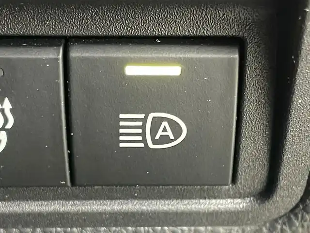 トヨタ ヤリスクロス ハイブリッド GRスポーツ 岡山県 2023(令5)年 2.2万km ブラックマイカ 純正８インチナビ　/【Carplay/AndroidAuto/Bluetooth】/全方位カメラ　/レーダークルーズコントロール　/ビルトインＥＴＣ　/ブラインドスポットモニター/前席シートヒーター　/ハーフレザーシート/ＬＥＤヘッドライト　/ステアリングヒーター　/電動リアゲート　/コーナーセンサー　/オートハイビーム　/スペアキー×1/禁煙車/オートブレーキホールド