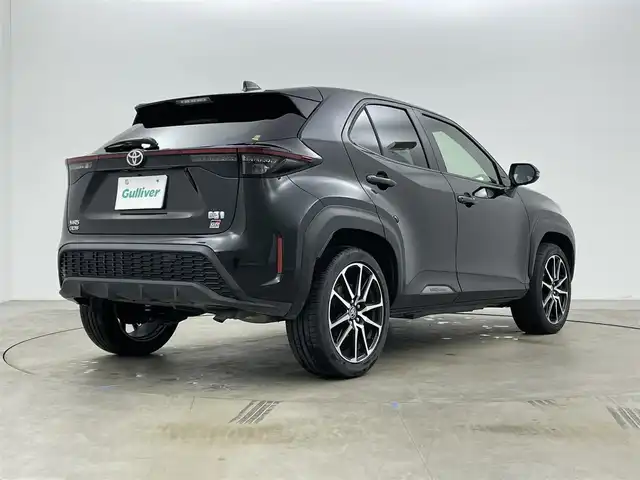 トヨタ ヤリスクロス ハイブリッド GRスポーツ 岡山県 2023(令5)年 2.2万km ブラックマイカ 純正８インチナビ　/【Carplay/AndroidAuto/Bluetooth】/全方位カメラ　/レーダークルーズコントロール　/ビルトインＥＴＣ　/ブラインドスポットモニター/前席シートヒーター　/ハーフレザーシート/ＬＥＤヘッドライト　/ステアリングヒーター　/電動リアゲート　/コーナーセンサー　/オートハイビーム　/スペアキー×1/禁煙車/オートブレーキホールド
